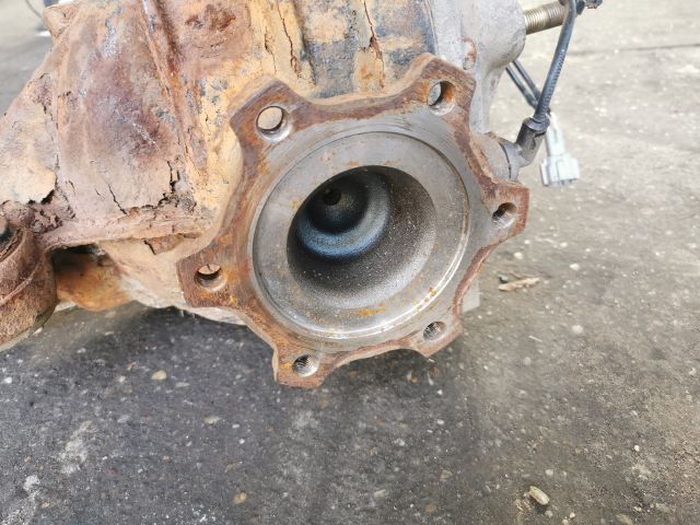 bontott NISSAN PATHFINDER Hátsó Differenciálmű