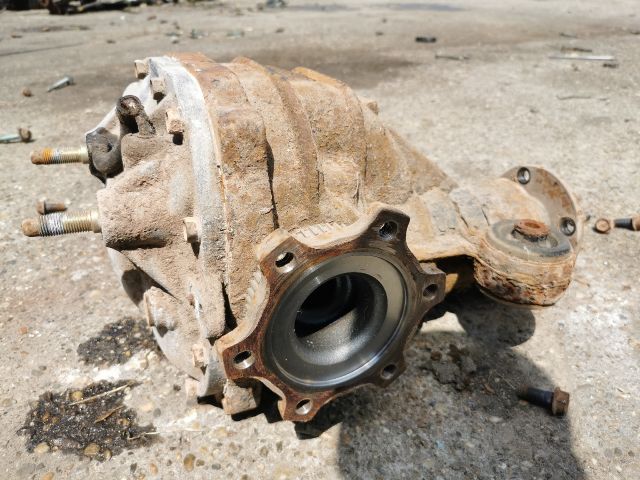 bontott NISSAN PATHFINDER Hátsó Differenciálmű