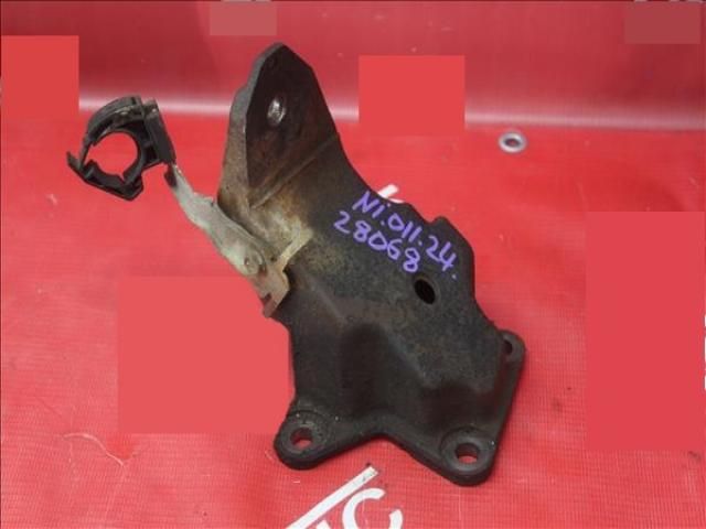 bontott NISSAN PATHFINDER Motor Tartó Bak (Fém)