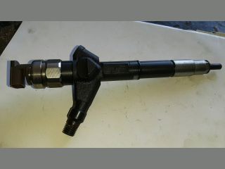 bontott NISSAN PATHFINDER Porlasztó (1 db)