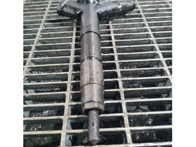 bontott NISSAN PATHFINDER Porlasztó (1 db)