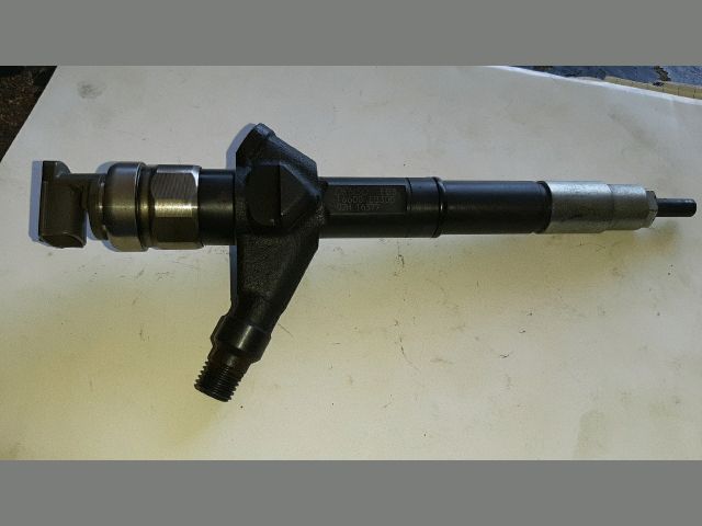 bontott NISSAN PATHFINDER Porlasztó (1 db)