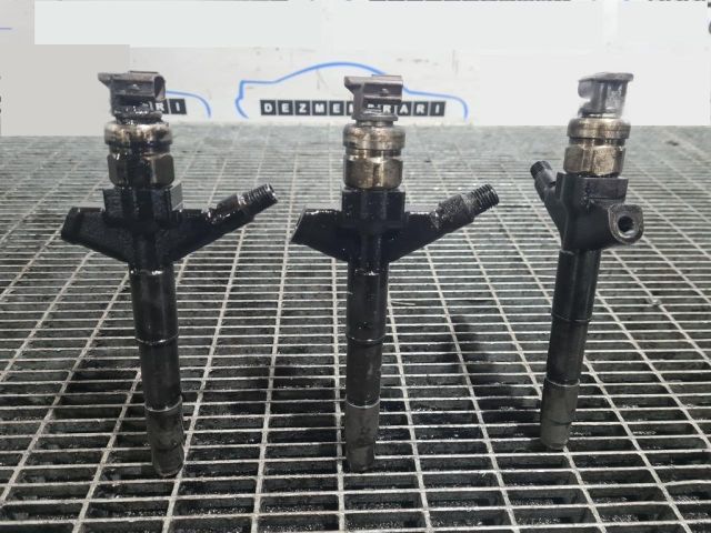 bontott NISSAN PATHFINDER Porlasztó (1 db)