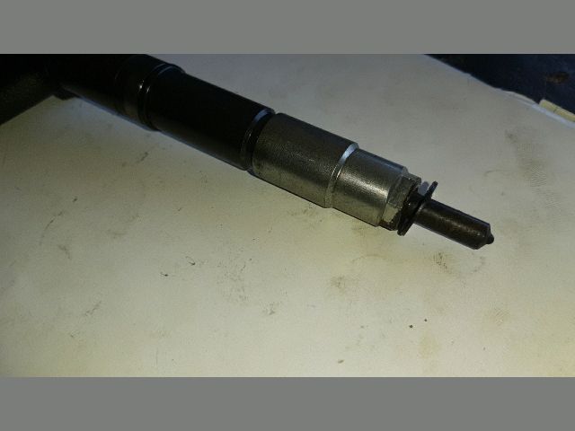 bontott NISSAN PATHFINDER Porlasztó (1 db)