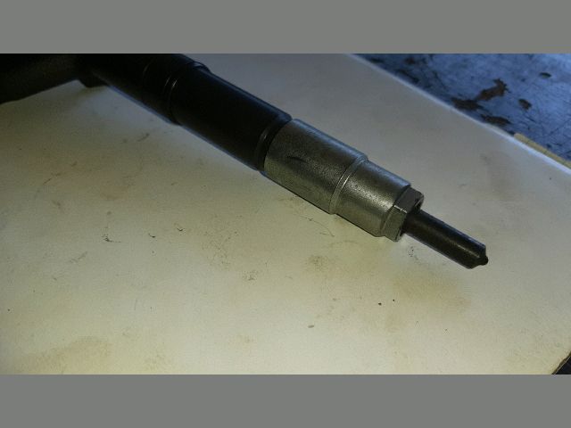 bontott NISSAN PATHFINDER Porlasztó (1 db)