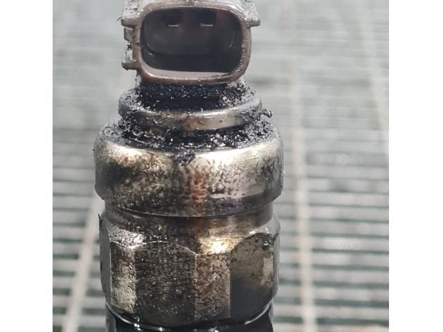 bontott NISSAN PATHFINDER Porlasztó (1 db)