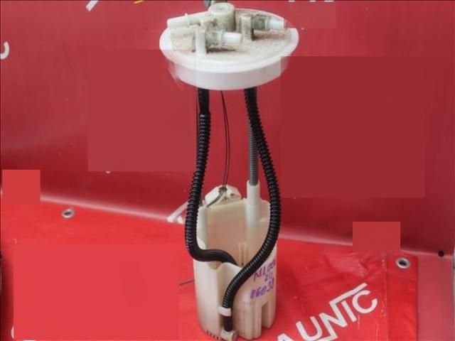 bontott NISSAN PATHFINDER Üzemanyag Szivattyú