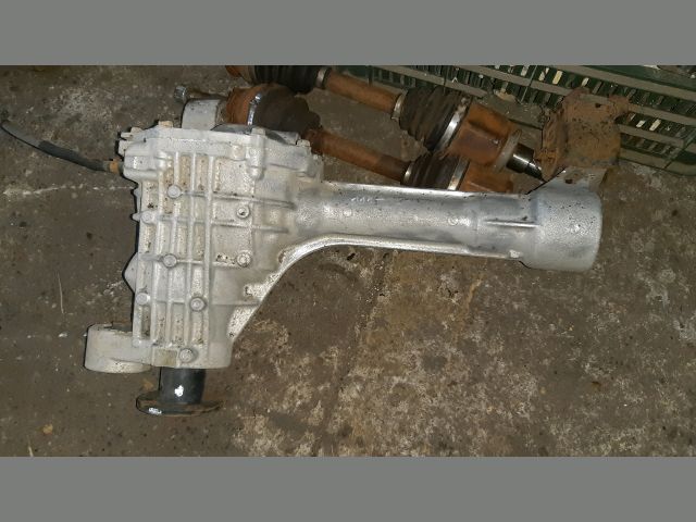 bontott NISSAN PATHFINDER Első Differenciálmű