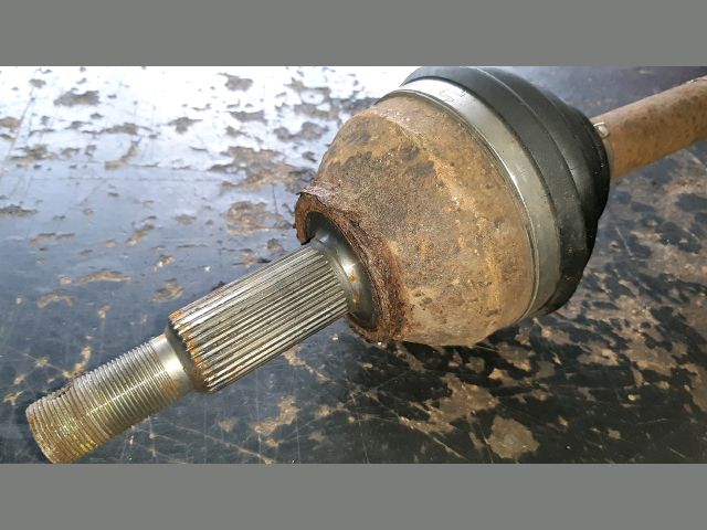 bontott NISSAN PATHFINDER Jobb hátsó Féltengely