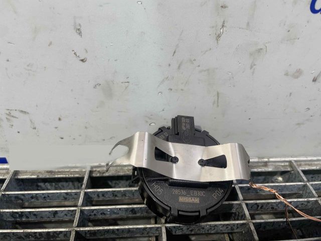 bontott NISSAN PATHFINDER Jeladó (Magában)