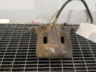 bontott NISSAN PATHFINDER Jobb első Féknyereg Munkahengerrel