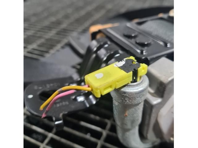 bontott NISSAN PATHFINDER Bal első Biztonsági Öv