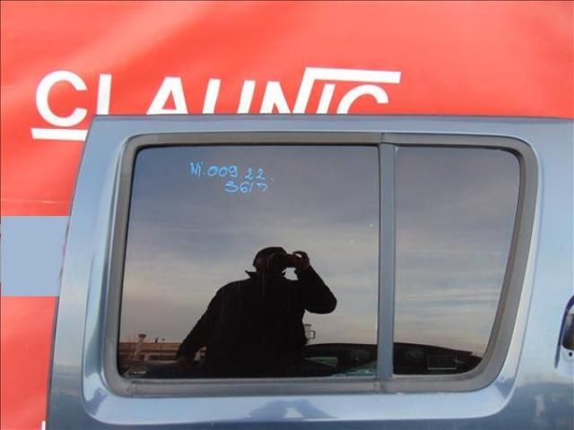 bontott NISSAN PATHFINDER Bal hátsó Ablak