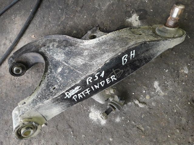 bontott NISSAN PATHFINDER Bal hátsó Alsó Hátsó Lengőkar