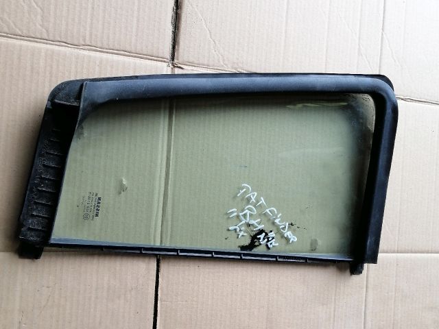 bontott NISSAN PATHFINDER Bal hátsó Fixüveg (Ajtóban)