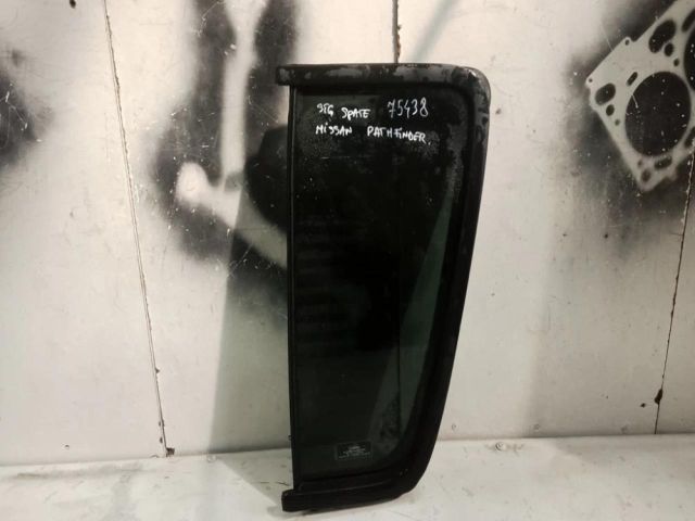 bontott NISSAN PATHFINDER Bal hátsó Fixüveg (Ajtóban)