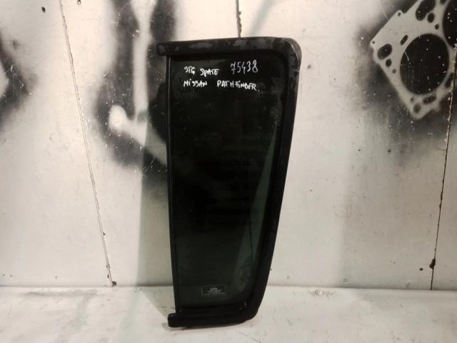 bontott NISSAN PATHFINDER Bal hátsó Fixüveg (Ajtóban)