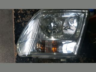 bontott NISSAN PATHFINDER Bal Xenon Fényszóró