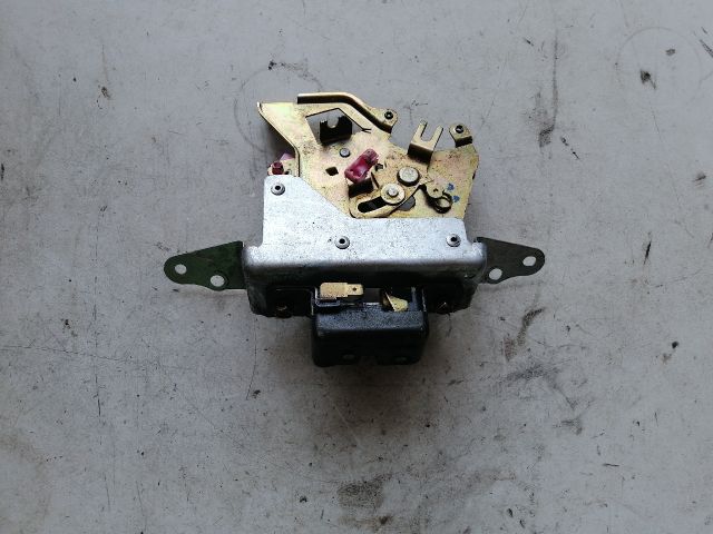 bontott NISSAN PATHFINDER Csomagtérajtó Zárszerkezet