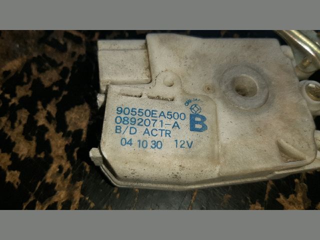 bontott NISSAN PATHFINDER Csomagtérajtó Zárszerkezet