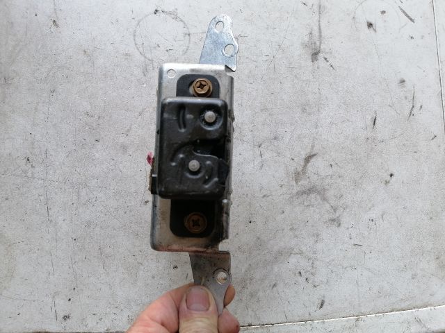 bontott NISSAN PATHFINDER Csomagtérajtó Zárszerkezet