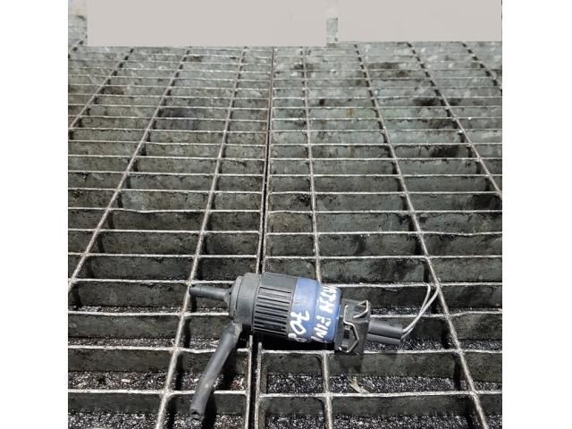 bontott NISSAN PATHFINDER Első Ablakmosó Szivattyú