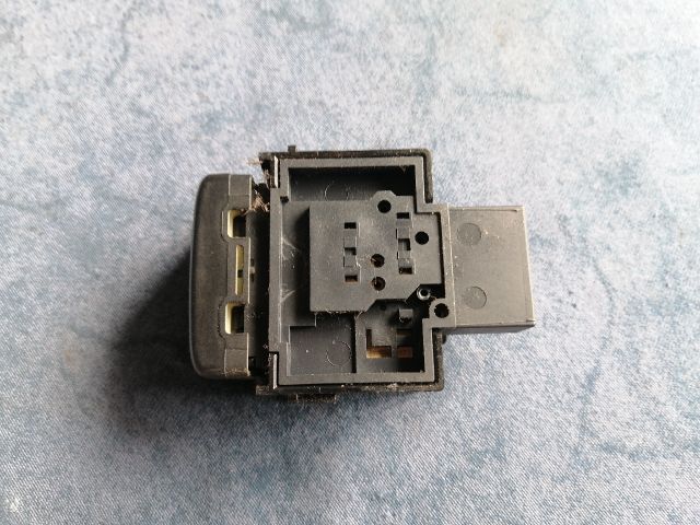 bontott NISSAN PATHFINDER ESP Kapcsoló