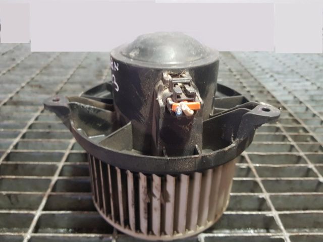 bontott NISSAN PATHFINDER Fűtőmotor (Klímás)