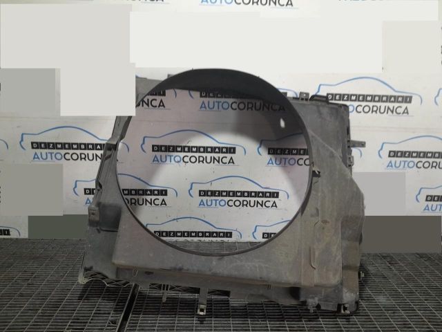 bontott NISSAN PATHFINDER Hűtő Légterelő