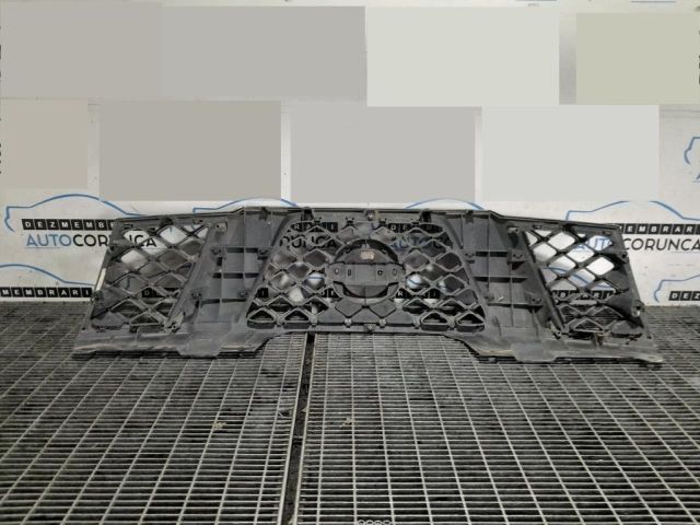 bontott NISSAN PATHFINDER Hűtőrács