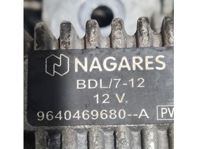 bontott NISSAN PATHFINDER Izzító Relé