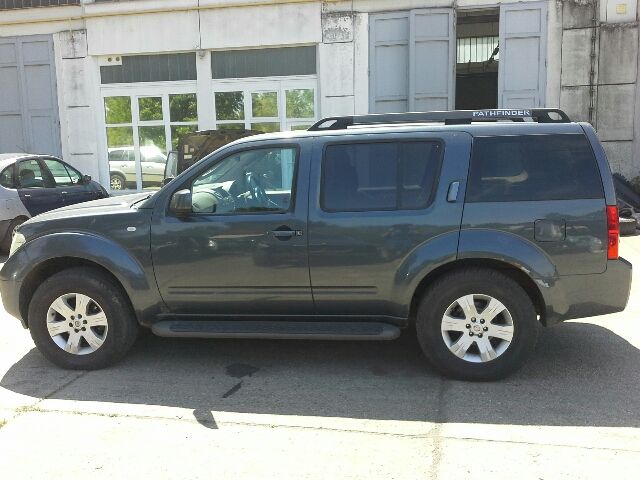 bontott NISSAN PATHFINDER Jobb hátsó Ajtó (Részeivel)