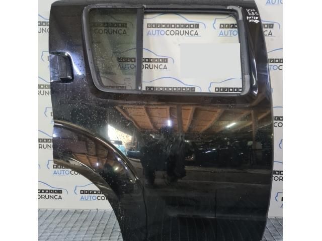 bontott NISSAN PATHFINDER Jobb hátsó Ajtó (Üres lemez)