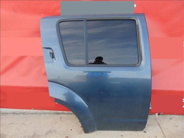 bontott NISSAN PATHFINDER Jobb hátsó Ajtó (Üres lemez)