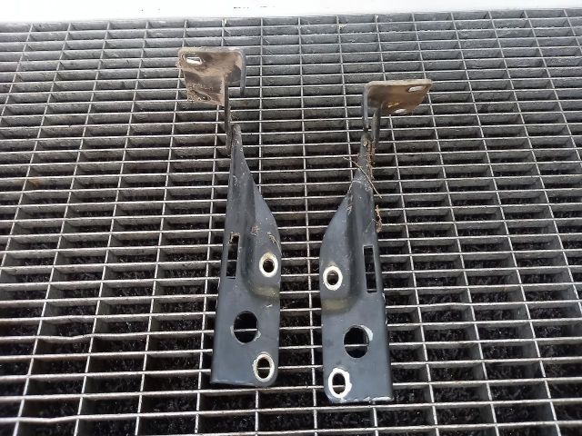 bontott NISSAN PATHFINDER Motorháztető Zsanér Pár