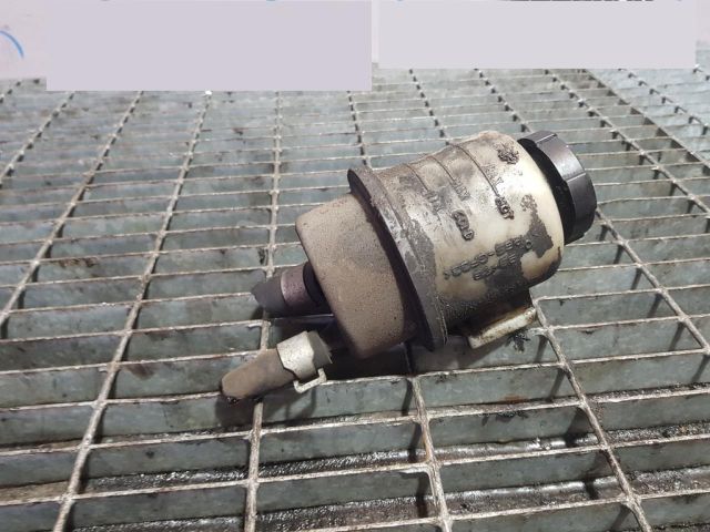 bontott NISSAN PATHFINDER Szervóolaj Tartály