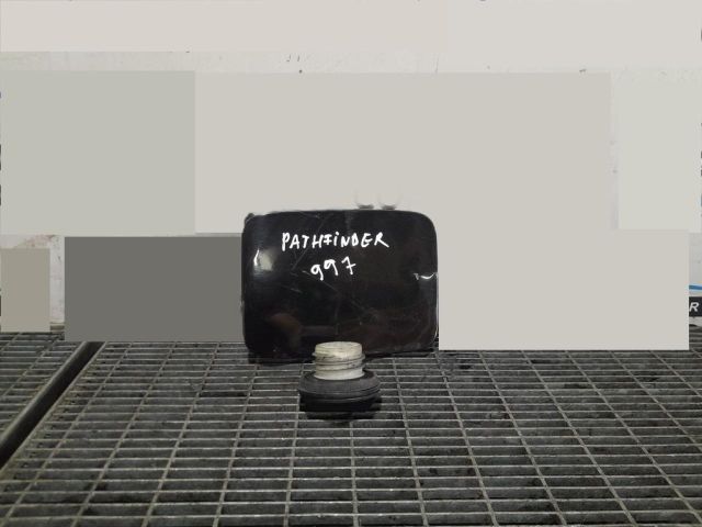 bontott NISSAN PATHFINDER Tankajtó