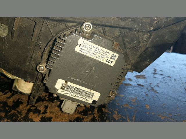 bontott NISSAN PATHFINDER Xenon Trafó