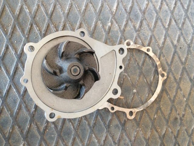 bontott NISSAN PICK UP Vízpumpa