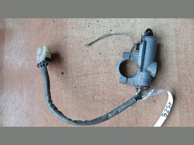 bontott NISSAN PICK UP Gyújtáskapcsoló