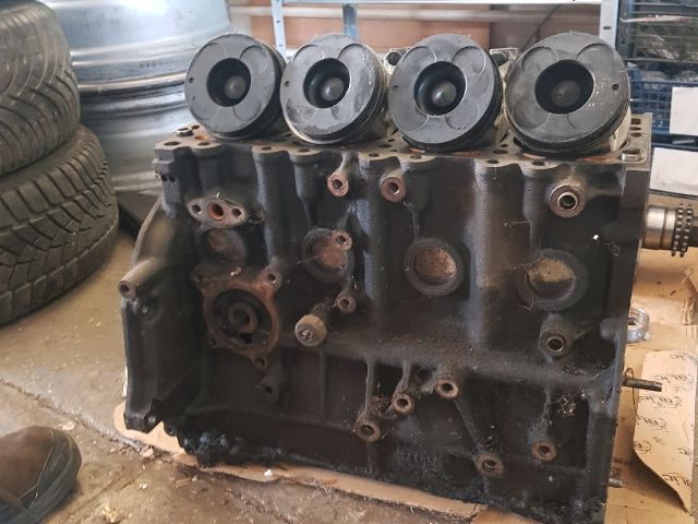 bontott NISSAN PICK UP Motorblokk (Fűzött)