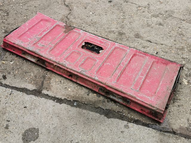 bontott NISSAN PICK UP Csomagtérajtó (Üres lemez)