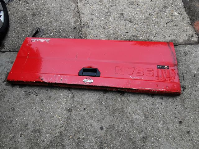 bontott NISSAN PICK UP Csomagtérajtó (Üres lemez)