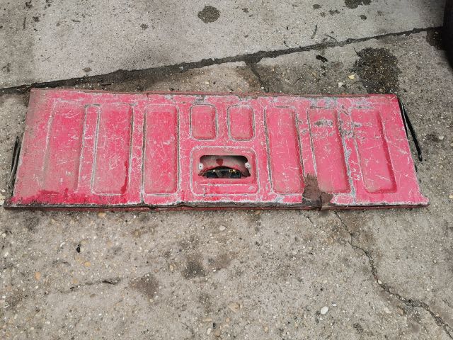 bontott NISSAN PICK UP Csomagtérajtó (Üres lemez)