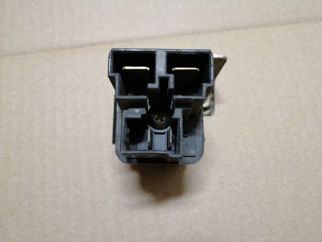 bontott NISSAN PICK UP Izzító Relé