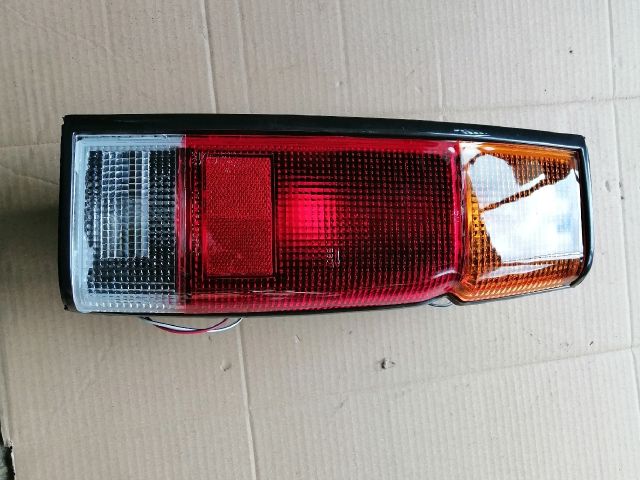 bontott NISSAN PICK UP Jobb Hátsó Lámpa