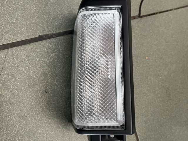 bontott NISSAN PICK UP Jobb Helyzetjelző