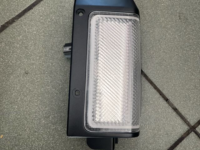 bontott NISSAN PICK UP Jobb Helyzetjelző