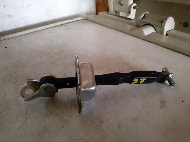 bontott NISSAN PIXO Jobb első Ajtóhatároló