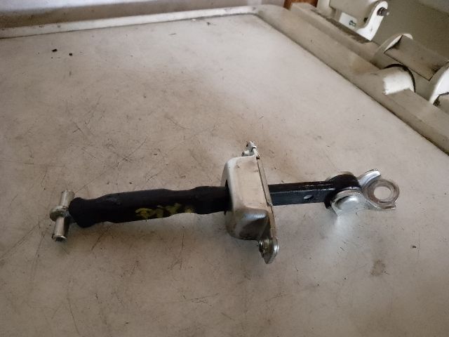 bontott NISSAN PIXO Jobb hátsó Ajtóhatároló